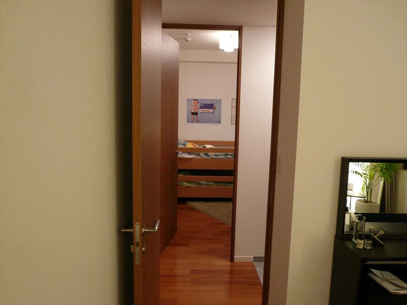 廊下と扉 モデルルーム