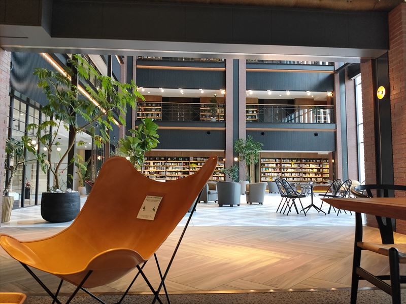 KOIL TERRACE（コイル テラス）内部