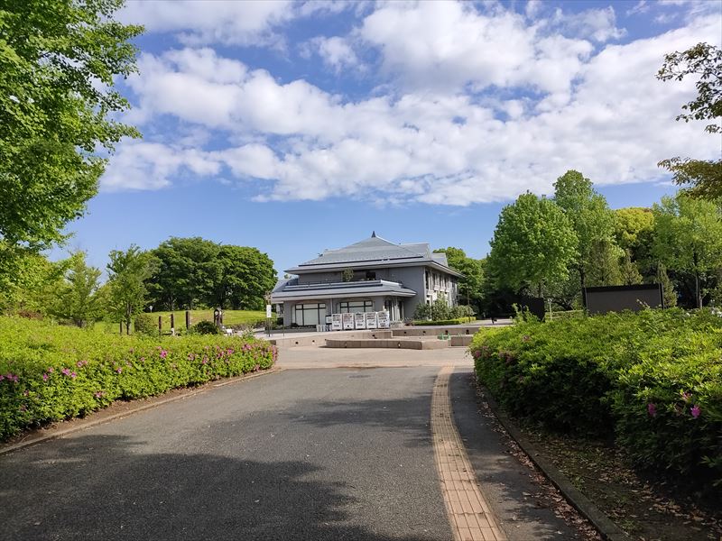 柏の葉公園　公園センター付近