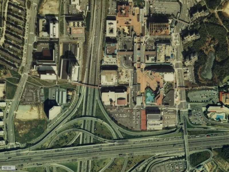 【1979~1983年度撮影】昔のシエリアタワー千里中央の場所・周辺環境