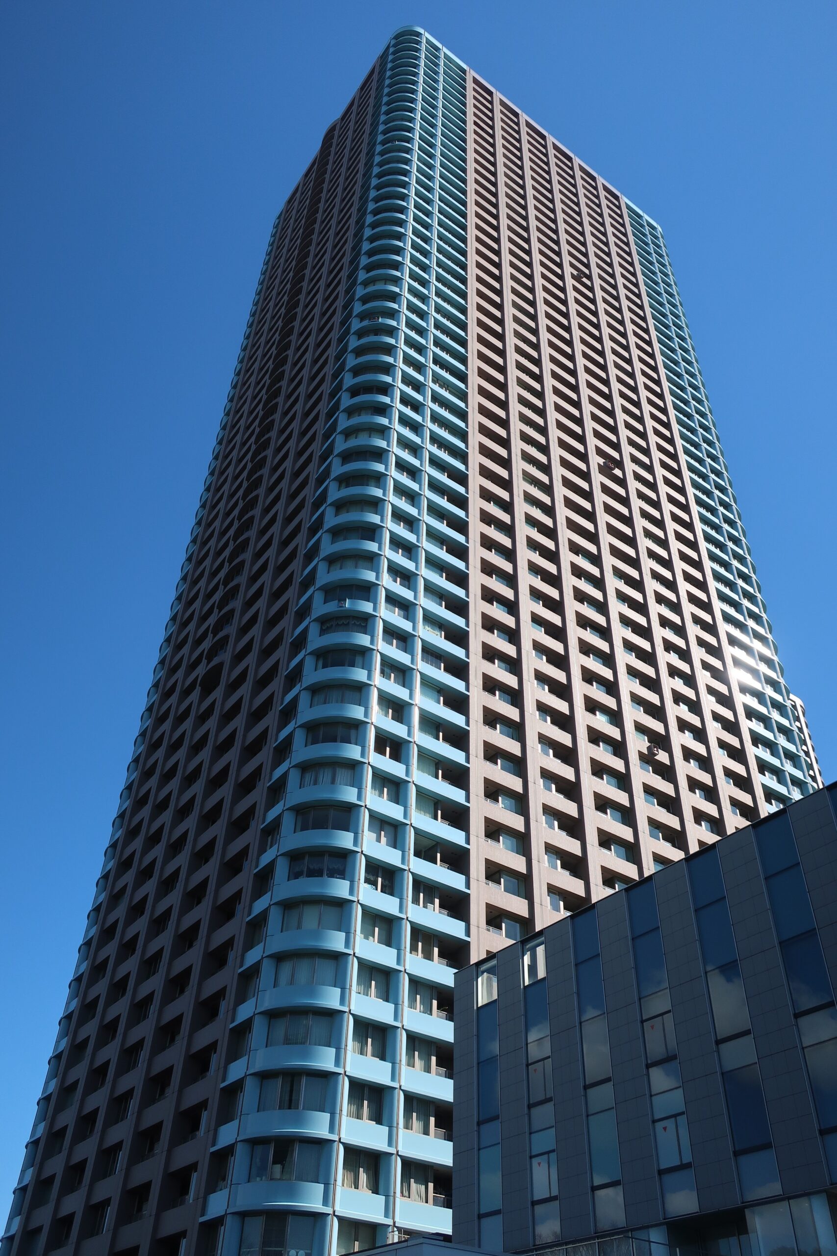 センチュリーパークタワーの外観