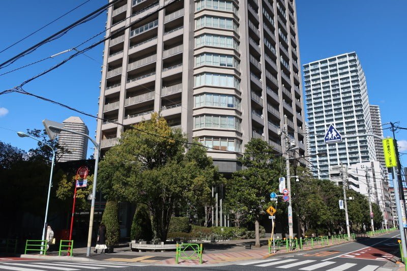 ライオンズタワー月島の外観